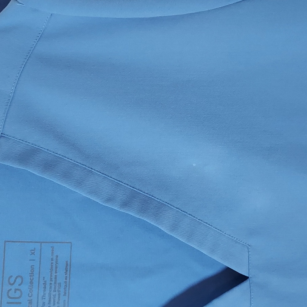 Bundle Of 2    Blue V-Neck Scrub Top - Picture 8 of 10
